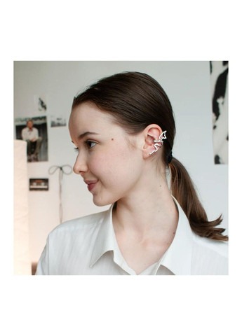 Кафи на вушко з кристалами казкові кліпси комплект двох асиметричні обманки футуристичний y2k стиль сріблясті змія з крилами No Brand (368986081)