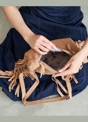 Жіноча сумка з натуральної шкіри з регульованим плечовим ременем карамельна "Пака" WeLassie (332983852)