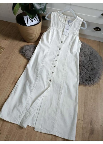Белое джинсовое платье меди Zara