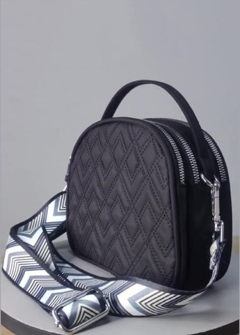 Жіноча сумка 10339 крос-боді на три відділи чорна No Brand (303323081)