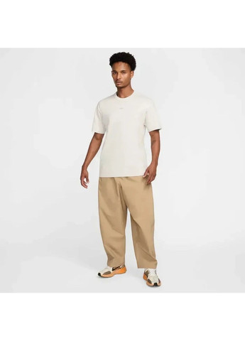 Бежева футболка чоловіча sw premium essential beige Nike