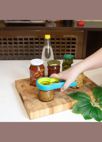 Многофункциональная открывалка евро ключ съемник для открывания и закрывания винтовых крышек твист Салатовый с голубым Kitchen Master (301023026)