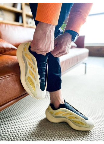 КРОСІВКИ ЖІНОЧІ ADIDAS YEEZY BOOST 700 V3 SRPHYM АДІДАС ІЗІ БУСТ No Brand чорні демісезони (369389521)