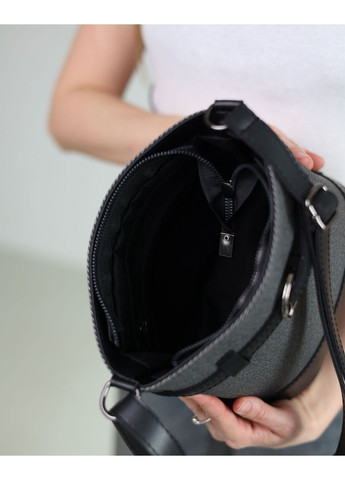 Жіноча сумочка Нат чорна екокожа для дівчат з блискавкою і ременем регульованим 120 см ProDobro (367266543)