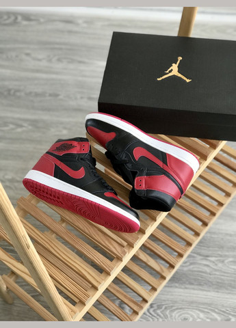 Чорні всесезон кросівки чоловічі і жіночі nike air jordan retro 1 black red | найк аір джордан 1 ретро чорно-червоні No Brand