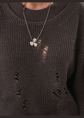 Кофейный женский свитер с рваным эффектом SVTR