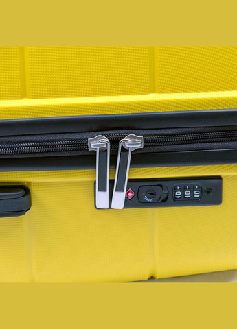 Валіза Paklite Mailand Deluxe Yellow Розмір: TL074248-89 official Travelite (372663759)