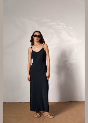 Черное коктейльное платье Sok однотонное