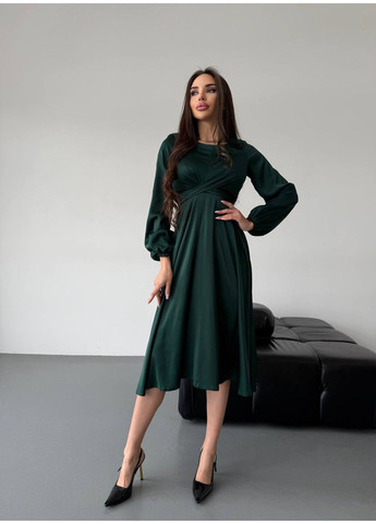 Зелена шовкова сукня міді зеленого кольору 36050 кльош Fashion однотонна