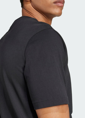 Чорна футболка essentials big logo adidas