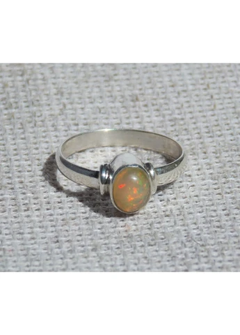 Серебряное кольцо с эфиопским опалом размера No Brand (364202293)