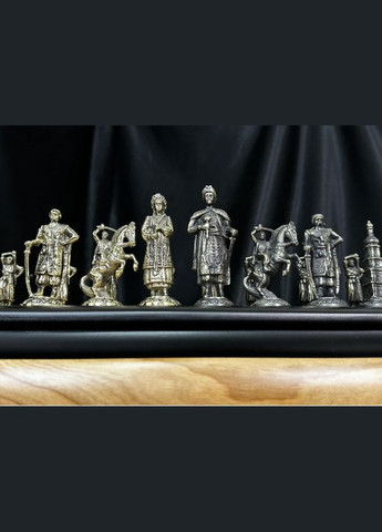 Набор подарочных шахмат в кейсе Запорожская Сечь 43,3х43,3 см фигурки из бронзы 356123 NB Art (317566699)