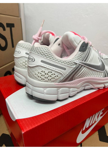 Розовые демисезонные кроссовки мужские nike vomero 5 white pink найк вомеро роам 5 No Brand