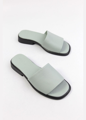 Мятные шлепанци Benito