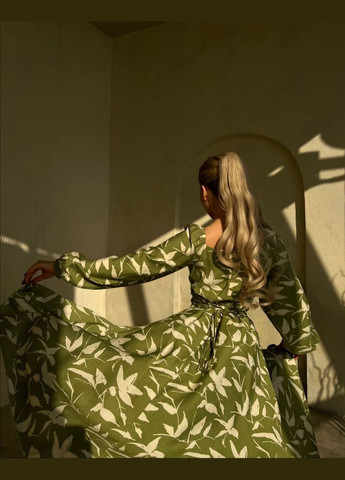 Оливкова легка оливкова сукня в квітковому принті з преміальної тканини, з відкритим декольте, для стильних образів. No Brand