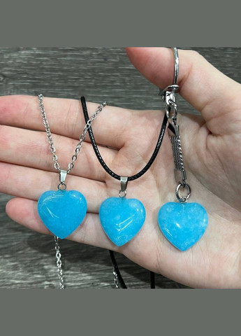 Кулон із натуральним каменем Лазурний Аквамарин у формі серця на шнурку в подарунковій коробочці No Brand (331291731)