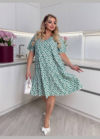 Зеленое платье в цветах Fashion