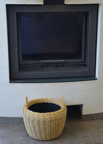 Корзина для дров плетеная (дровница) из искусственного ротанга ручной работы. Цвет Светлое дерево. 20 литров Handmade (327878877)