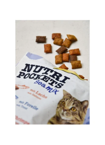 Ласощі вітамінні Nutri Pockets Морський мікс для котів з лососем фореллю та креветками 150 г GimCat (376583173)