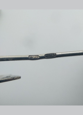 Брошь трезубец налоговый серебро 925° 1,00г. () Оникс 20028 (305391372)