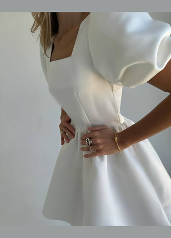 Білий святковий, вечірня вечірня сукня декорована воланами з пишною спідницею Adelante однотонна