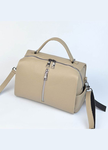 Бежевая кожаная женская маленькая сумка саквояж на молнии с ручкой и ремешком Serebro (322846268)