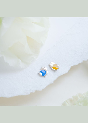 Серьги серебряные пусеты Птички с голубым и желтым сердечком с эмалью Каштан (342334965)