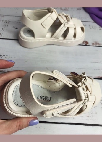 Бежевые детские босоножки для девочки бежевый (057) Jong Golf с цепочками