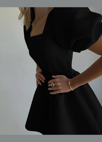 Чорна святковий, вечірня вечірня сукня декорована воланами з пишною спідницею Adelante однотонна