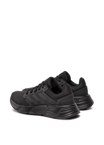 Черные всесезонные женские кроссовки gw4131 черный ткань adidas