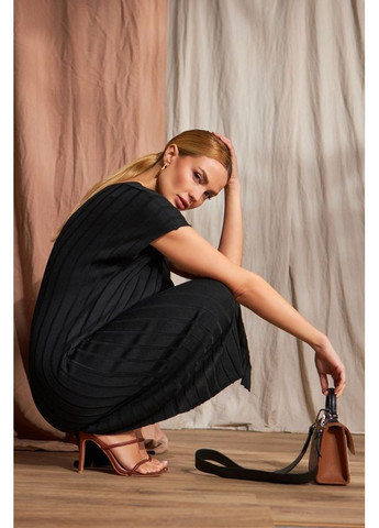 Чорна сукня 2500 чорний Triko Bakh