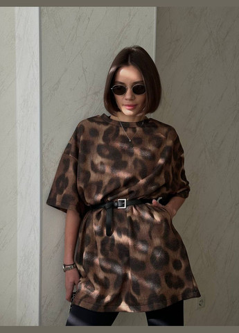 Коричневая всесезон модная удлинённая oversize футболка в леопардовом принте из качественной турецкой трёхнитки петля, оверсайз футболка No Brand 562