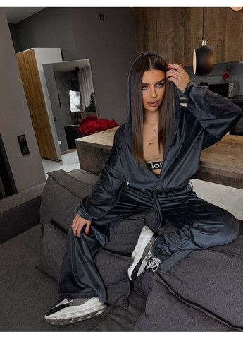 Стильний жіночий костюм з велюру Vakko (361246725)