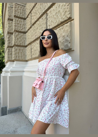 Белое муслиновое платье с пышной юбкой белое с розовыми цветками. You Best