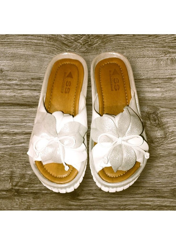 жіночі шльопанці з декором на середній танкетці білі Sherlock Soon (357260925)