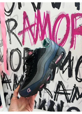 Розовые демисезонные кроссовки мужские nike air max 95 x corteiz pink найк аир макс 95 розовые No Brand