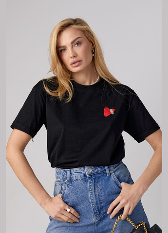 Чорна літня трикотажна футболка з вишитим серцем Lurex