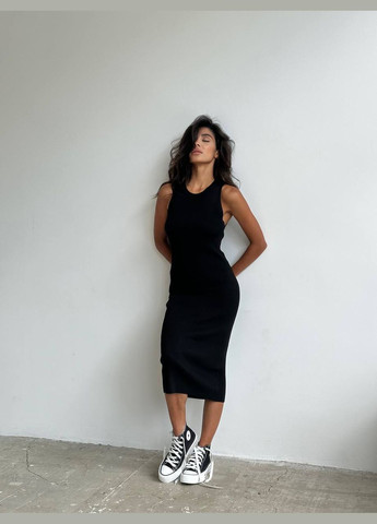 Черное универсальное черное платье-майка из турецкого рубчика, приталённое платье-миди идеально сидящее на фигуре No Brand