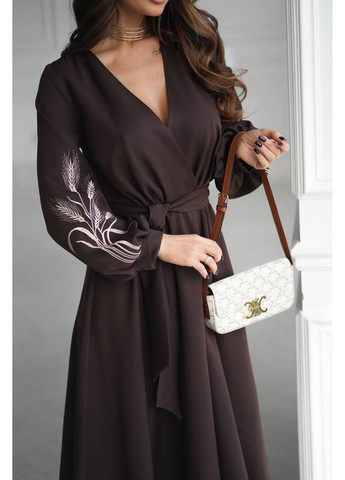 Коричнева сукня на запах з вишивкою мод. 7507 шоколад No Brand