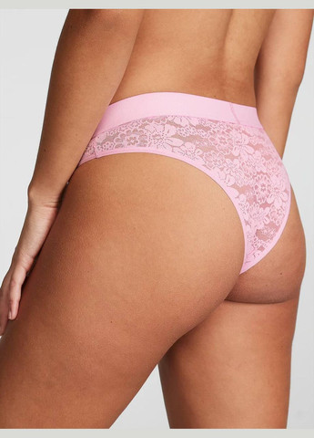 Трусики-бразиліани жіночі мереживні PINK Victorias ecret Wink Logo High-Cut Brazilian Panty пудрові Victoria's Secret (302394380)