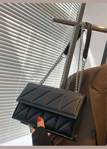 Женская сумка кросс-боди на цепочке черная No Brand (290665282)