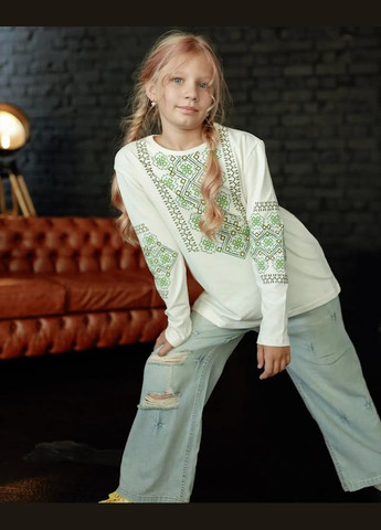 Біла джемпер для дівчинки прямого крою з принтом-вишивкою hc (h001-6363-2) (299915947)
