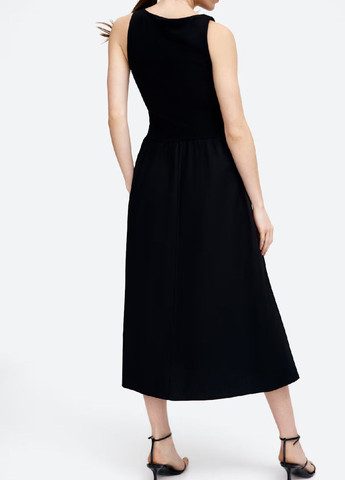 Черное кэжуал платье H&M однотонное