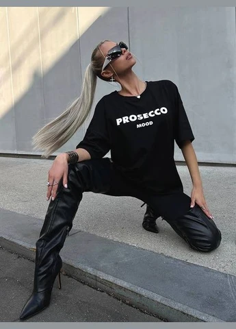 Футболка жіноча з трендовим написом No Brand - (315510150)