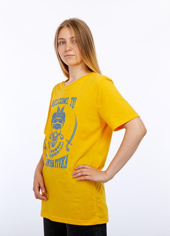 Желтая летняя футболка Power