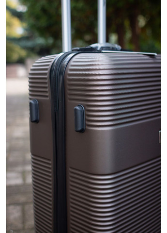 Валіза пластикова ручна поклажа S, колір чорний Wings 5398 (365715887)