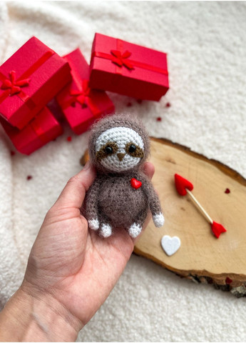 Ленивец, вязаная игрушка амигуруми ленивец, игрушка ручной работы, амигуруми для влюбленных No Brand (352474139)