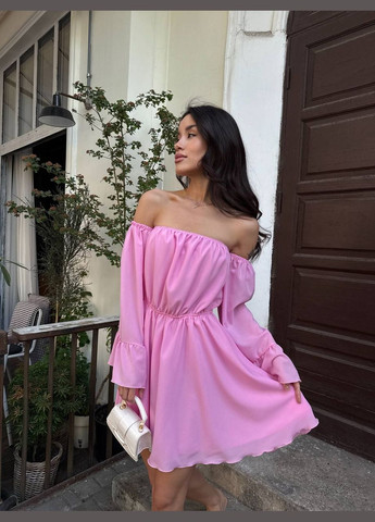 Розовое повседневный женское платье мини с открытыми плечами и объемными рукавами с открытыми плечами MonCher
