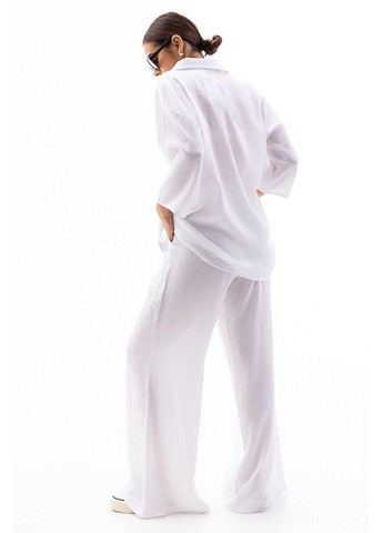 Костюм женский летний брюки и рубашка белый MKAR69017-1 Modna KAZKA (276650079)