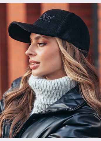 кепка чёрного цвета с нашивкой Dressa (307359511)